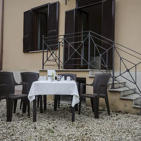 Sarzana House