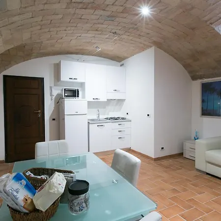 Sarzana House *