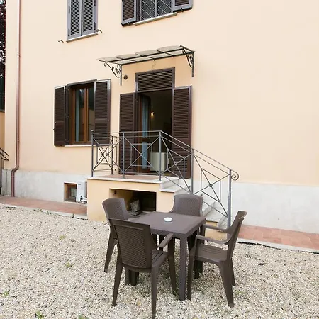 Apartament Sarzana House