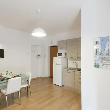 Sarzana House Rzym
