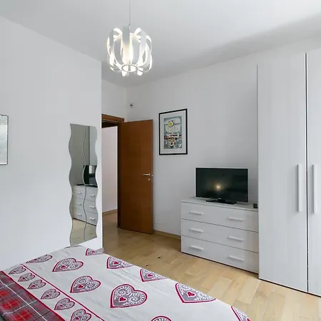 Sarzana House