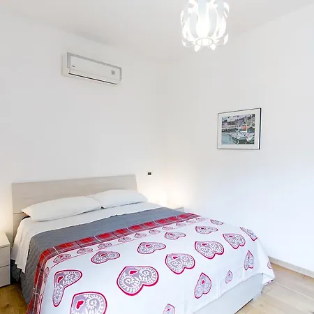 Sarzana House Apartament *